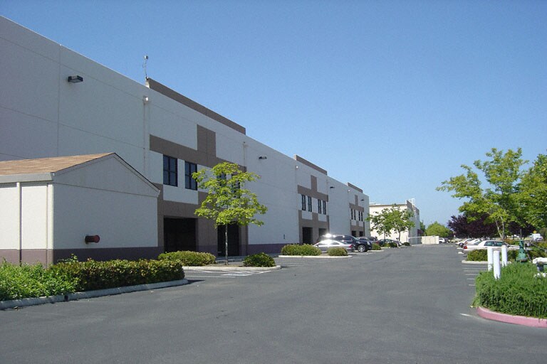 1000 Business Park Dr, Dixon, CA à louer - Photo du bâtiment - Image 3 de 4