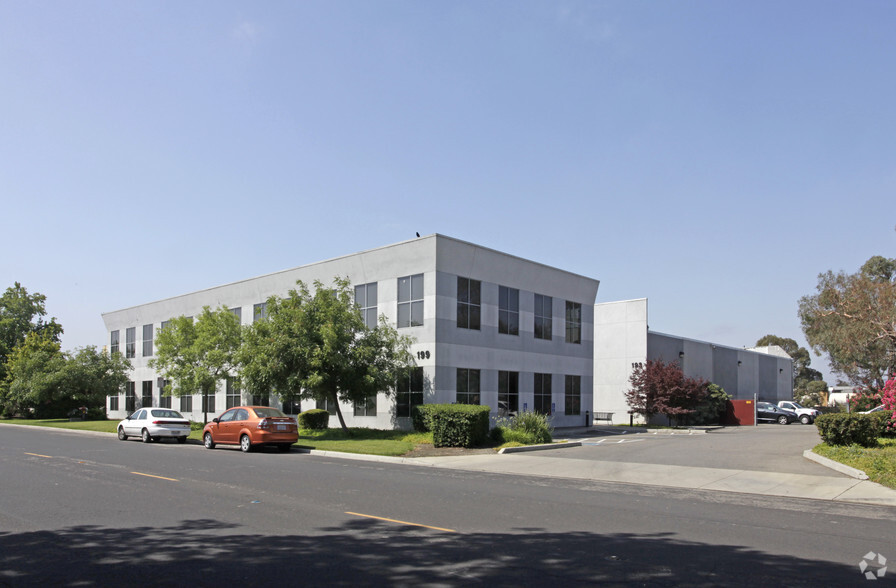 193-199 Topaz St, Milpitas, CA for lease - Primary Photo - Image 2 of 16