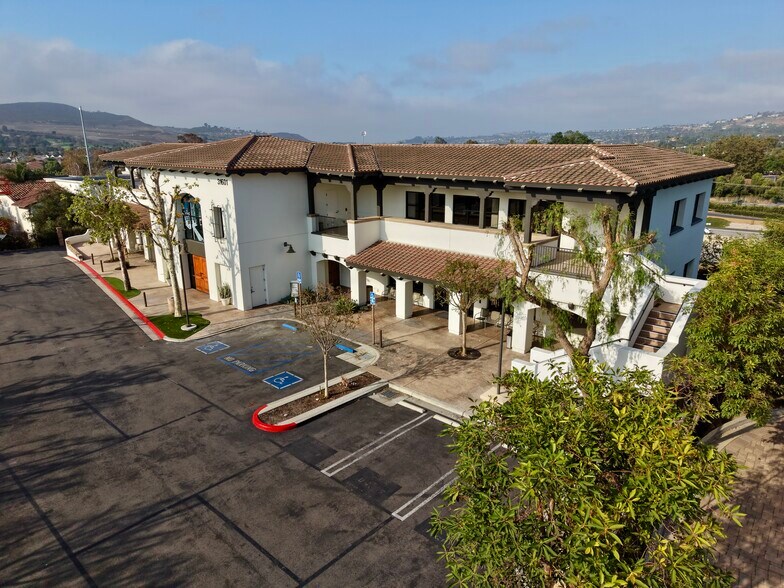 31601 Avenida Los Cerritos Rd, San Juan Capistrano, CA à louer - Photo du bâtiment - Image 3 de 38