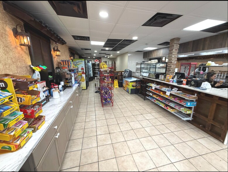 4911 Landis Ave, Sea Isle City, NJ for lease - Building Photo - Image 3 of 11