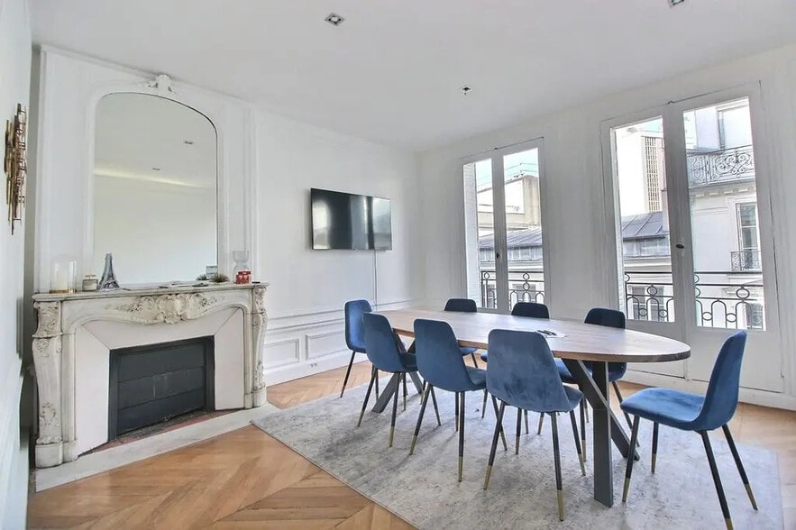 Office in Paris for lease - Interior Photo - Image 1 of 5