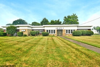 More details for 696 Valley View Dr, Brookfield, OH - Office for Sale