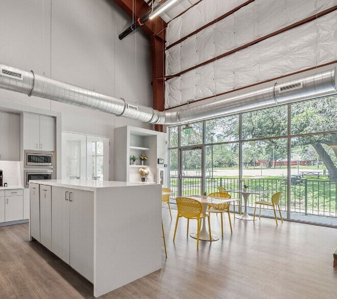 8816 Cullen Ln, Austin, TX à louer - Photo intérieure - Image 2 de 6