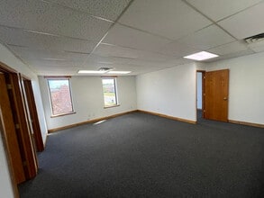 835 Louisa St, Lansing, MI for lease Interior Photo- Image 2 of 14