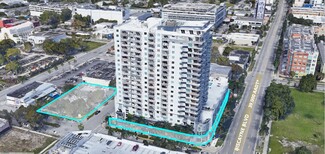 Plus de détails pour 275 NE 18th St, Miami, FL - Vente au détail à vendre