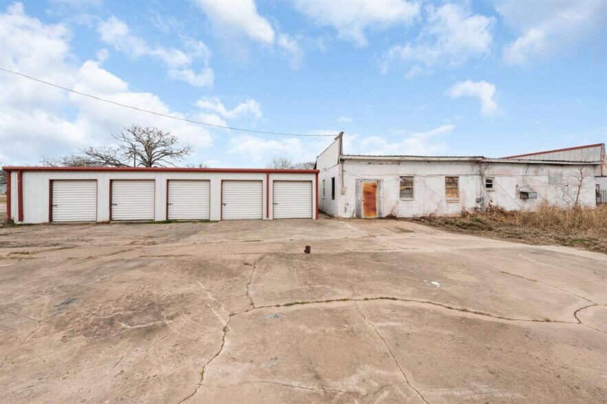 4500 FM 515, Emory, TX à vendre - Photo du bâtiment - Image 2 de 34