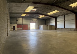 9 Avenue Du Maréchal De Lattre De Tassigny, Meyzieu à louer Photo intérieure- Image 2 de 2