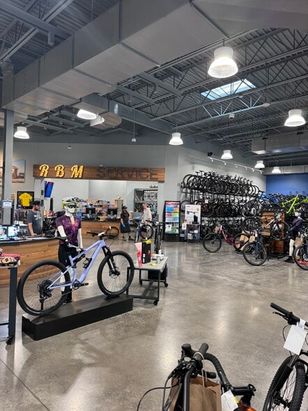 9040 Falcon View Dr, McKinney, TX for sale - Interior Photo - Image 2 of 20