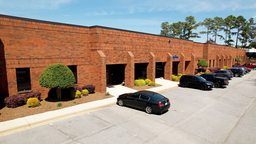 370 Great Southwest Pky SW, Atlanta, GA à louer - Photo du bâtiment - Image 1 de 3