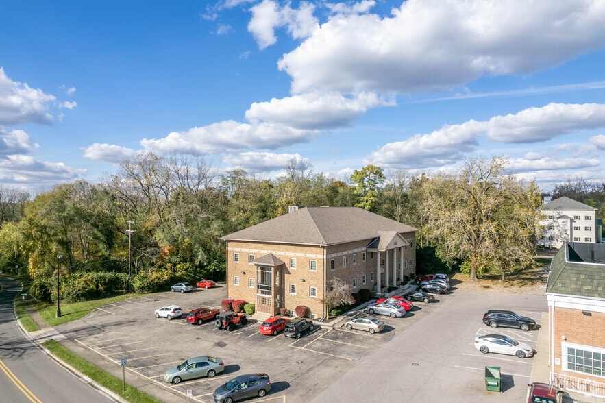 5655 N High St, Worthington, OH for lease - Aerial - Image 2 of 10