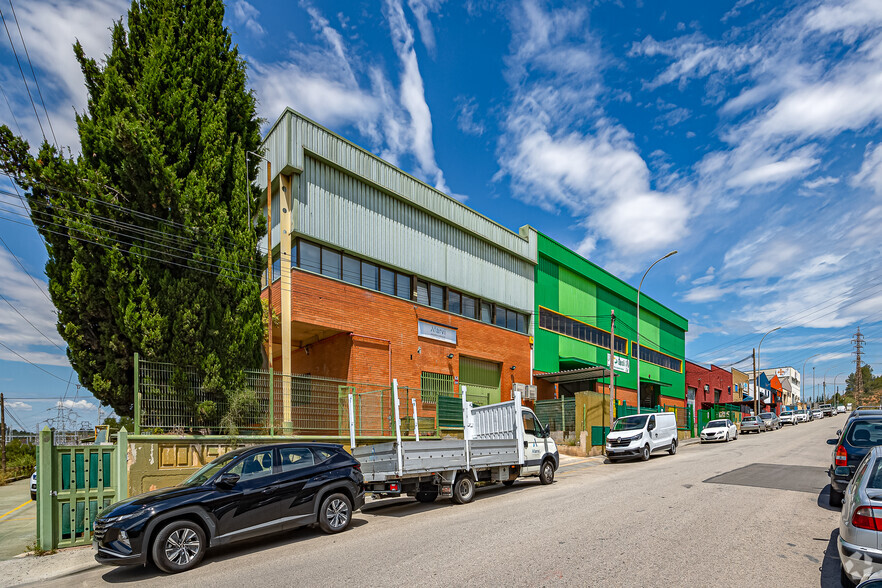 Industriel dans Rubí, BAR à vendre - Photo du bâtiment - Image 2 de 2