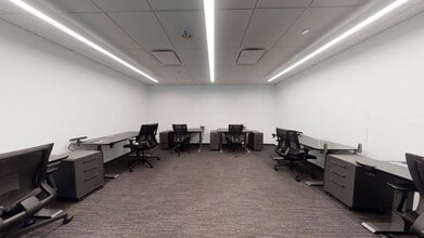 1 Mid America Plz, Oakbrook Terrace, IL à louer Photo du bâtiment- Image 1 de 1