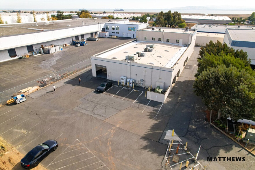 651 Stone Rd, Benicia, CA à louer - Photo du bâtiment - Image 2 de 4