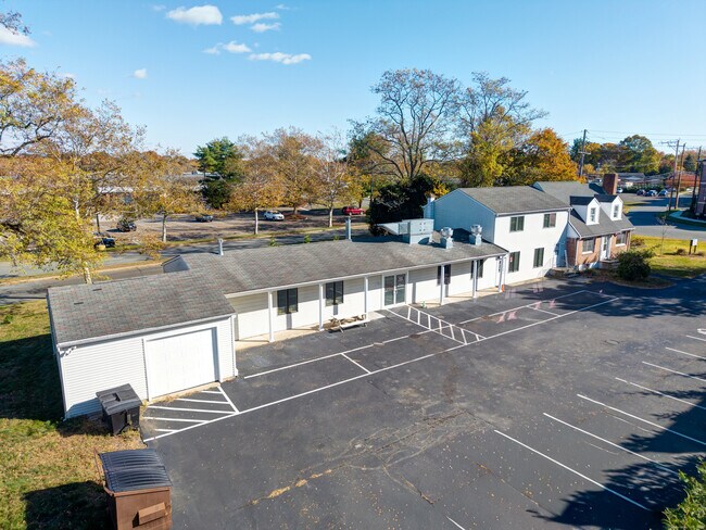 Plus de détails pour 93 Elm St, Old Saybrook, CT - Commerce de détail à vendre