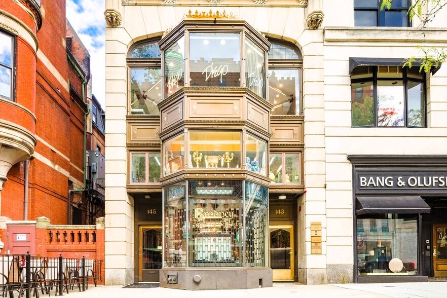 143-145 Newbury St, Boston, MA for lease - Building Photo - Image 1 of 5