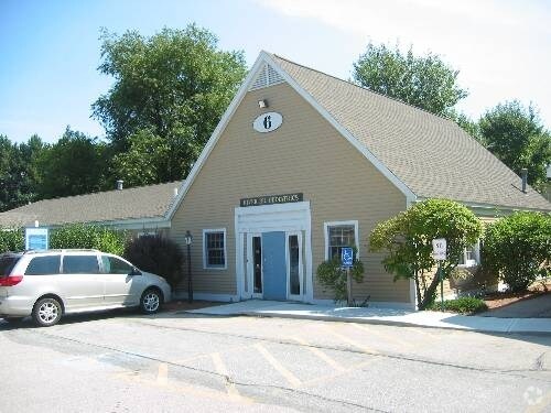 601-602 Riverway Pl, Bedford, NH à louer - Photo du bâtiment - Image 2 de 9