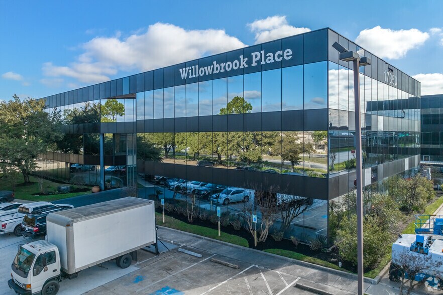 17314 State Highway 249, Houston, TX à vendre - Photo du bâtiment - Image 3 de 14