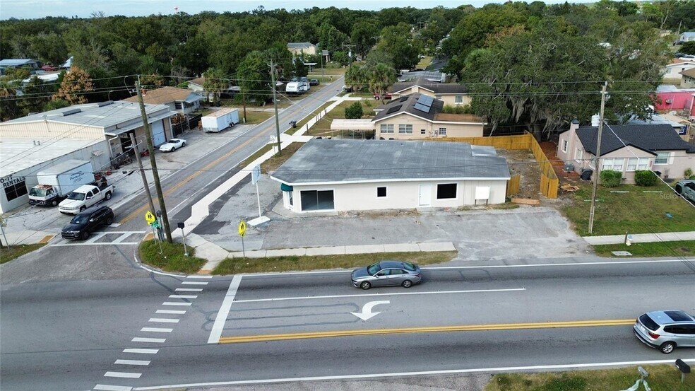 2595 Avenue G NW, Winter Haven, FL à louer - Photo du bâtiment - Image 2 de 11