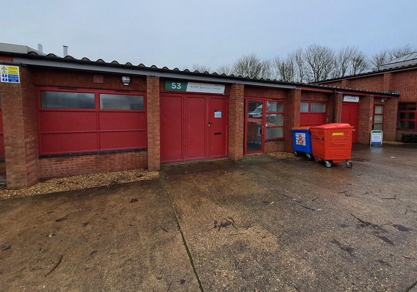 51-55 Alston Dr, Milton Keynes for lease - Building Photo - Image 2 of 2