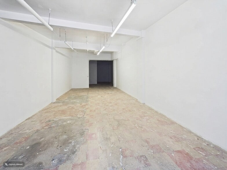 663 Watford Way, London for lease - Interior Photo - Image 2 of 5