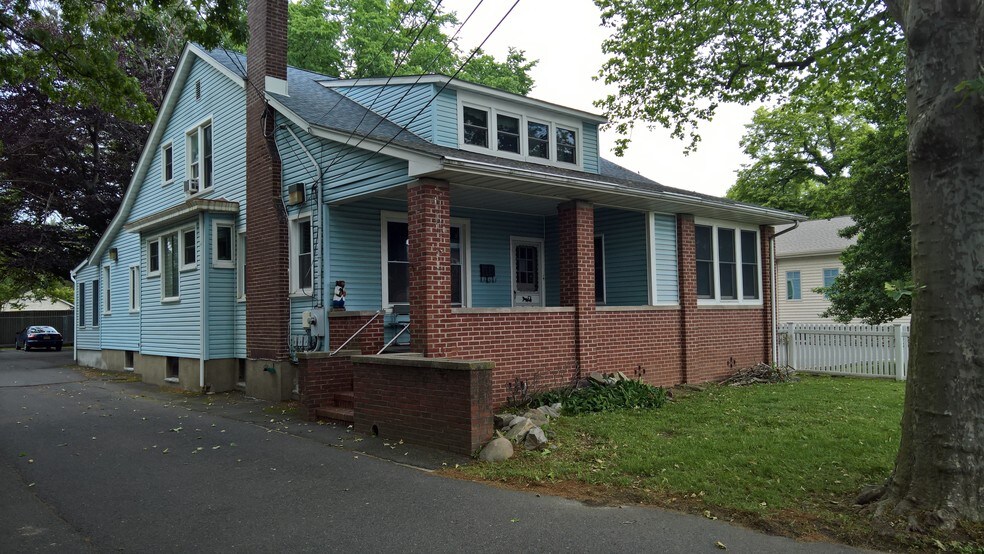 2420 Nottingham Way, Hamilton, NJ à vendre - Photo du bâtiment - Image 3 de 9