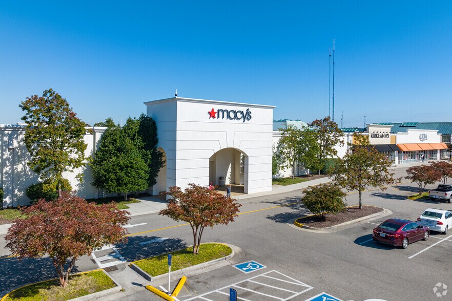 11500 Midlothian Tpke, Richmond, VA à louer - Photo du bâtiment - Image 1 de 37