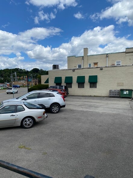415 Chartiers Ave, Carnegie, PA for sale - Building Photo - Image 3 of 11