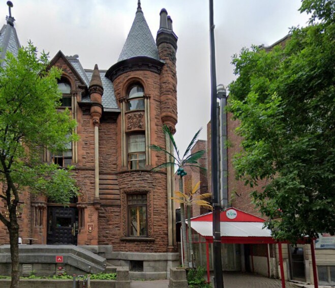 1445 St Bishop, Montréal, QC à vendre Photo principale- Image 1 de 1