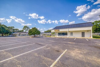 2400 W Michigan Ave, Pensacola, FL for lease Building Photo- Image 2 of 3