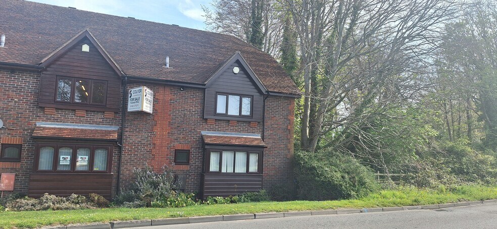Harwood Rd, Horsham à vendre - Photo du bâtiment - Image 3 de 14
