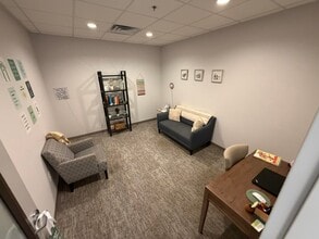 774 S Shelmore Blvd, Mount Pleasant, SC for lease Interior Photo- Image 1 of 7