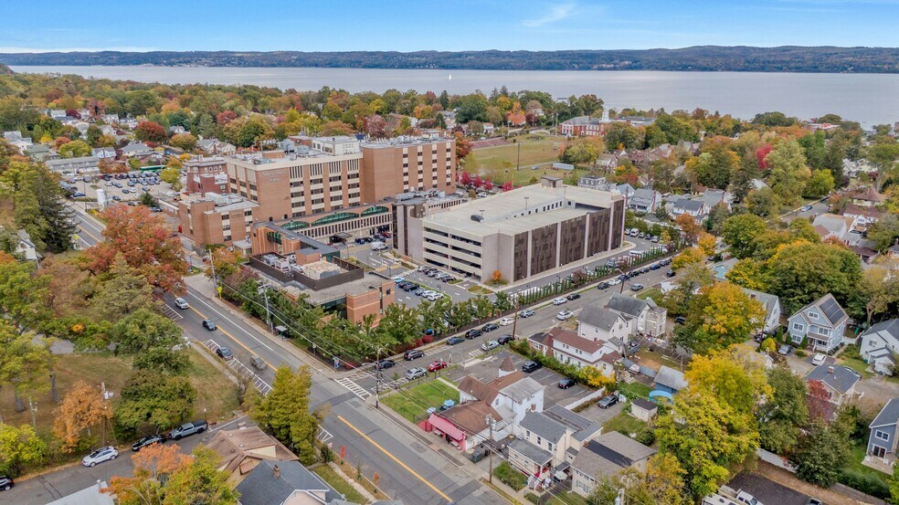 169 Sickles Ave, Nyack, NY à vendre - Photo du bâtiment - Image 2 de 45