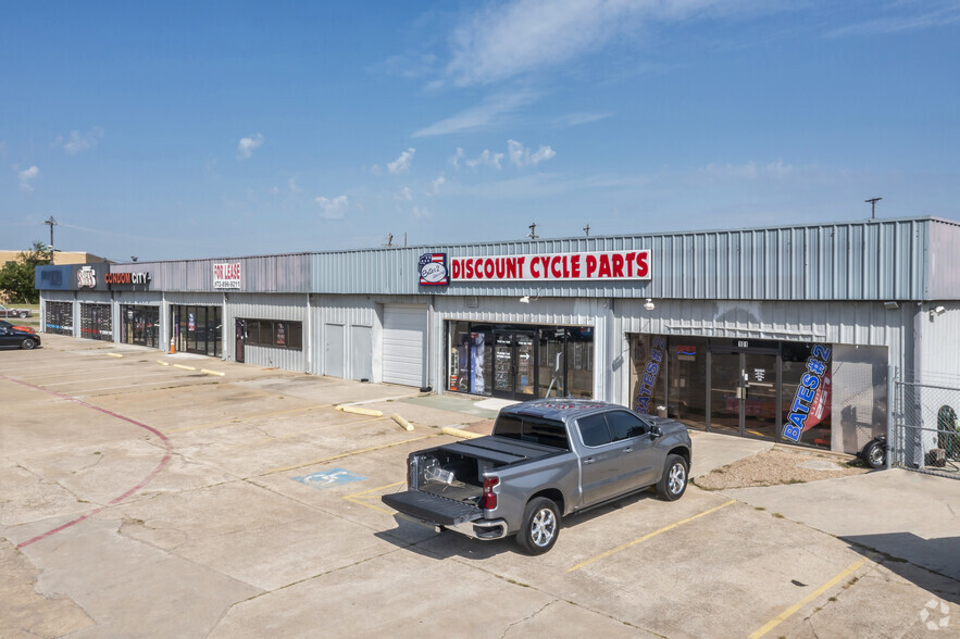 2455 E Highway 121, Lewisville, TX à louer - Photo du b timent - Image 1 de 4