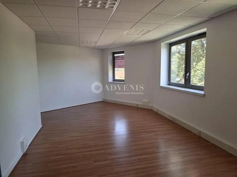 Office in Villers-lès-Nancy for lease - Interior Photo - Image 1 of 5