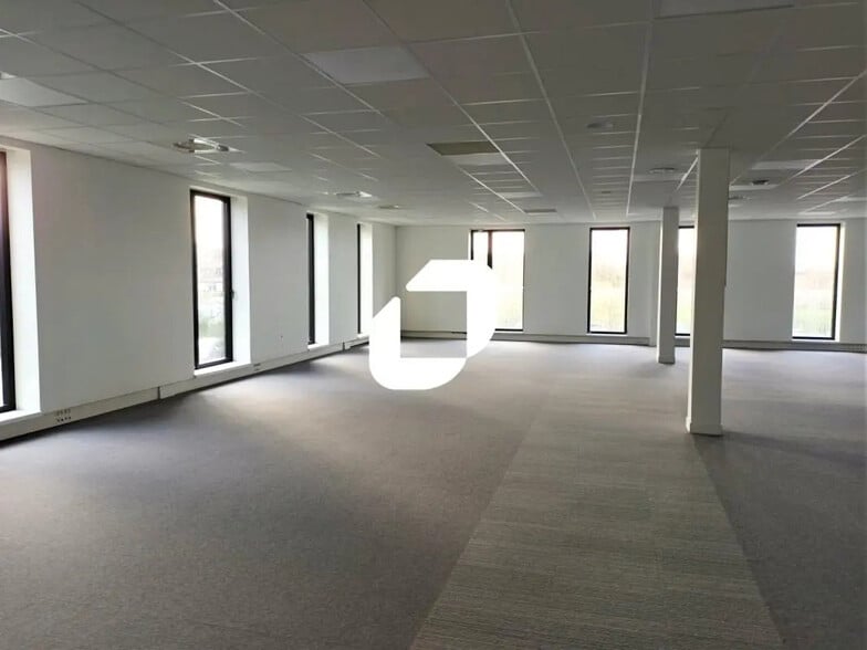 8 Rue Des Peupliers, Lesquin for lease - Building Photo - Image 1 of 10