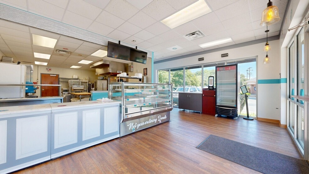 400 Dobys Bridge Rd, Fort Mill, SC for lease - Building Photo - Image 3 of 16
