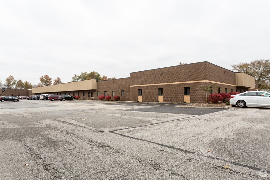 12428-12462 Plaza Dr, Parma, OH for lease - Building Photo - Image 2 of 2