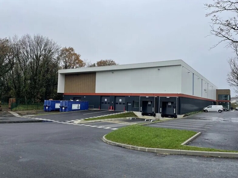 Bureau dans Sautron à louer - Photo du bâtiment - Image 1 de 5