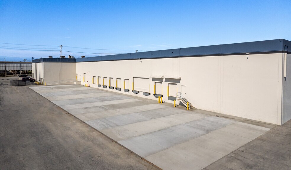 2522 E 37th St, Vernon, CA à louer - Photo du bâtiment - Image 3 de 8