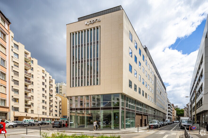 16-18 Rue Juliette Récamier, Lyon for lease - Primary Photo - Image 1 of 18