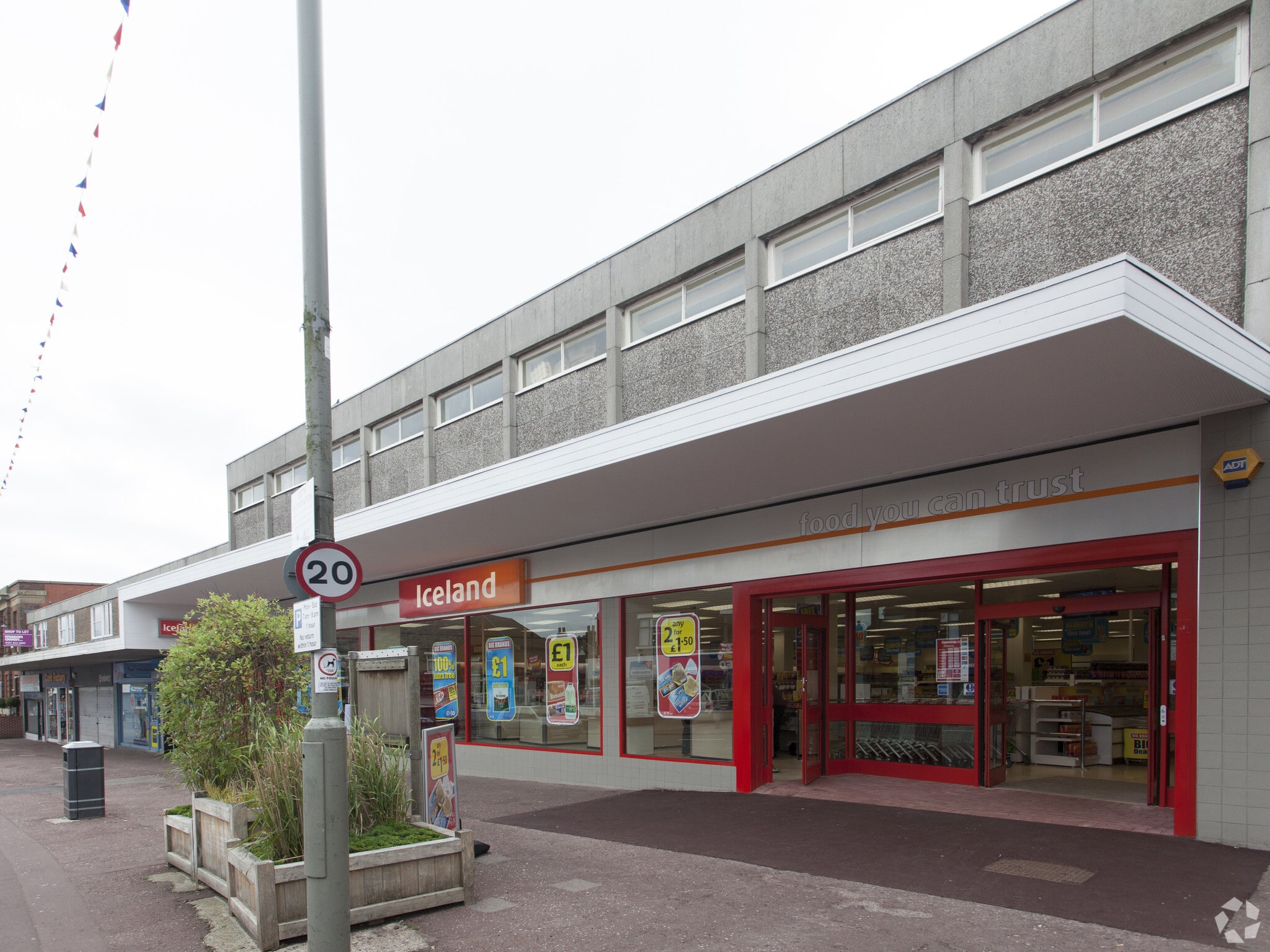 44-58 Hough Ln, Leyland for sale Primary Photo- Image 1 of 7