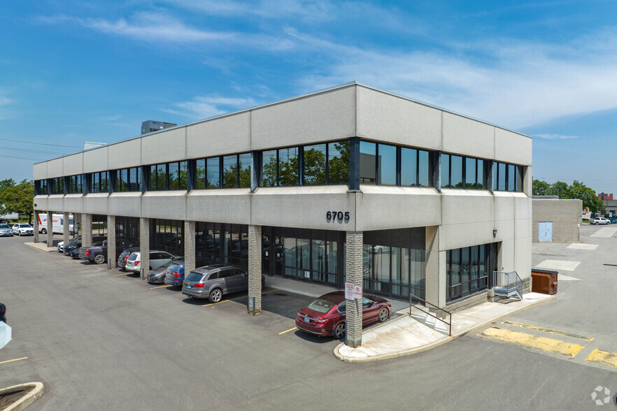 6705 Tomken Rd, Mississauga, ON for lease - Building Photo - Image 3 of 7