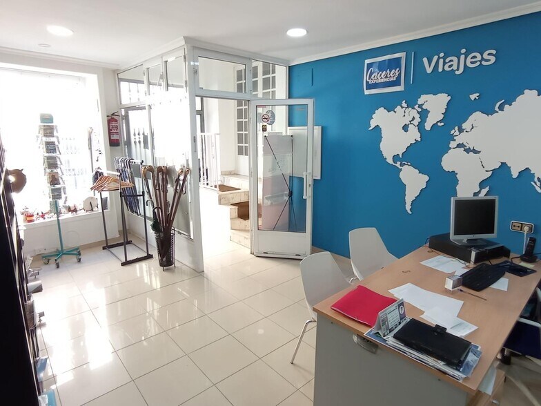 Bureau dans Cáceres à vendre - Photo du bâtiment - Image 1 de 10