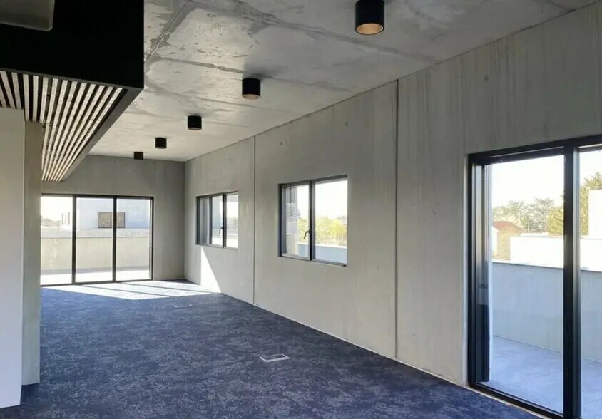 Flex dans Rillieux-la-Pape à louer - Photo intérieure - Image 2 de 4