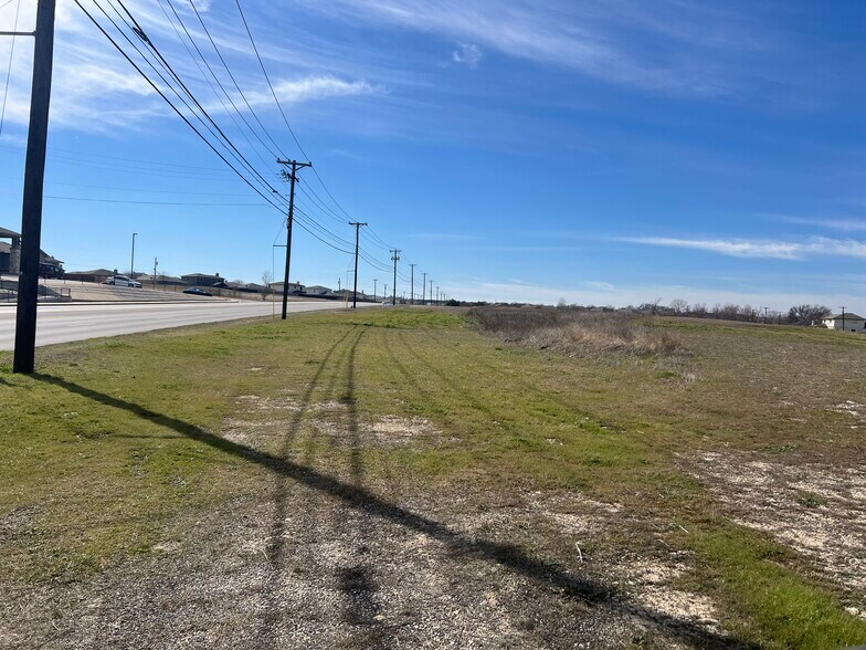 5201 W.S. Young Dr, Killeen, TX à vendre - Autre - Image 2 de 3