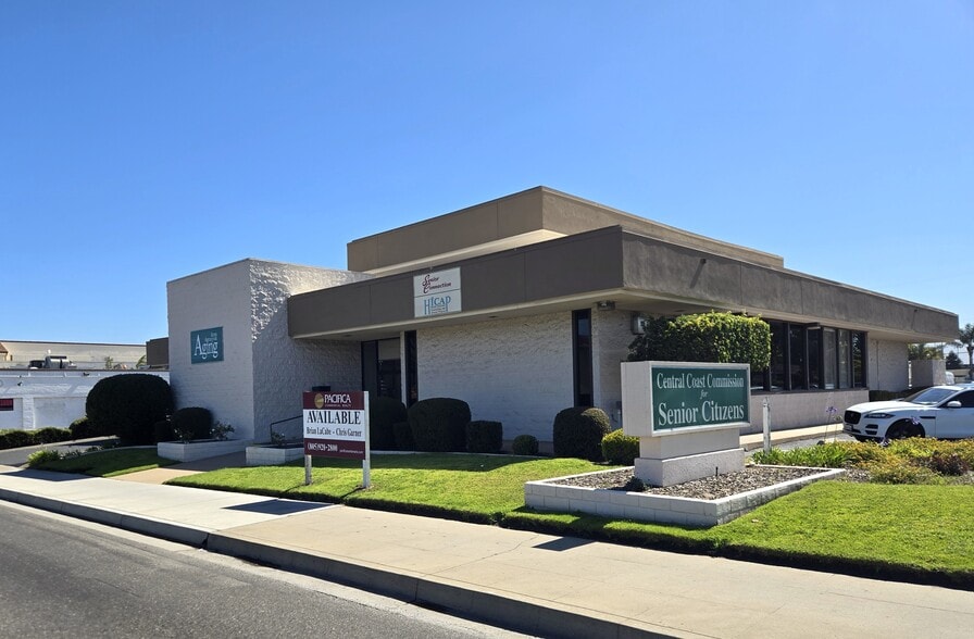 528 S Broadway, Santa Maria, CA à louer - Photo du bâtiment - Image 1 de 4