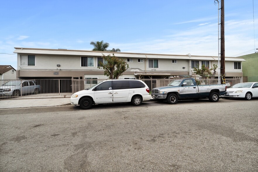 10720 Burin Ave, Lennox, CA for sale - Building Photo - Image 2 of 18