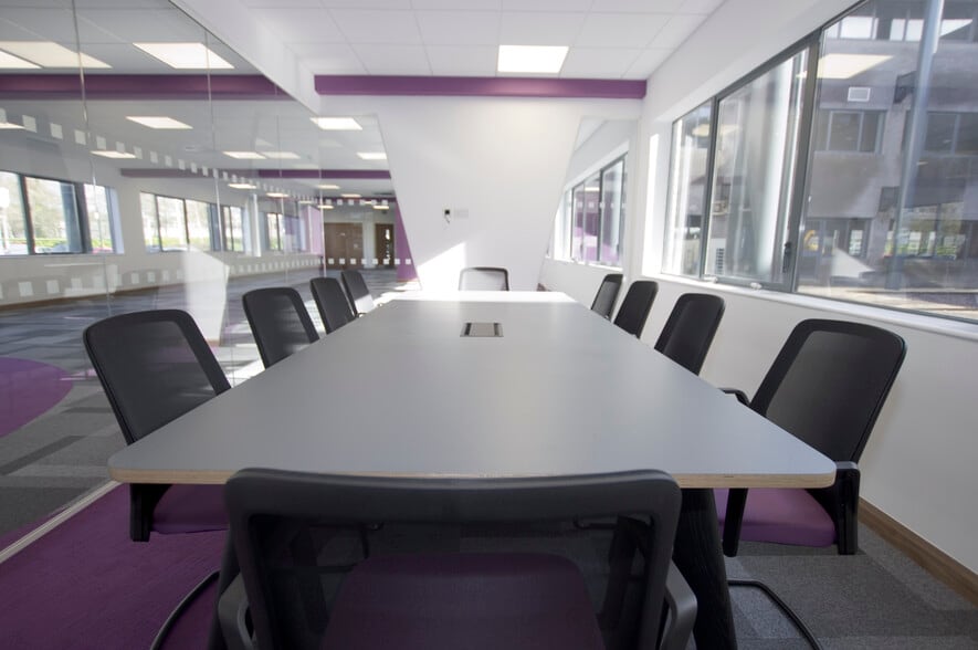 Fortran Rd, Cardiff for lease - Interior Photo - Image 3 of 4