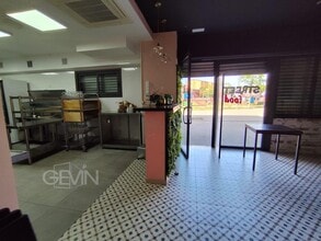 Commerce de détail dans Santa Perpètua de Mogoda, Barcelona à louer Photo intérieure- Image 2 de 18