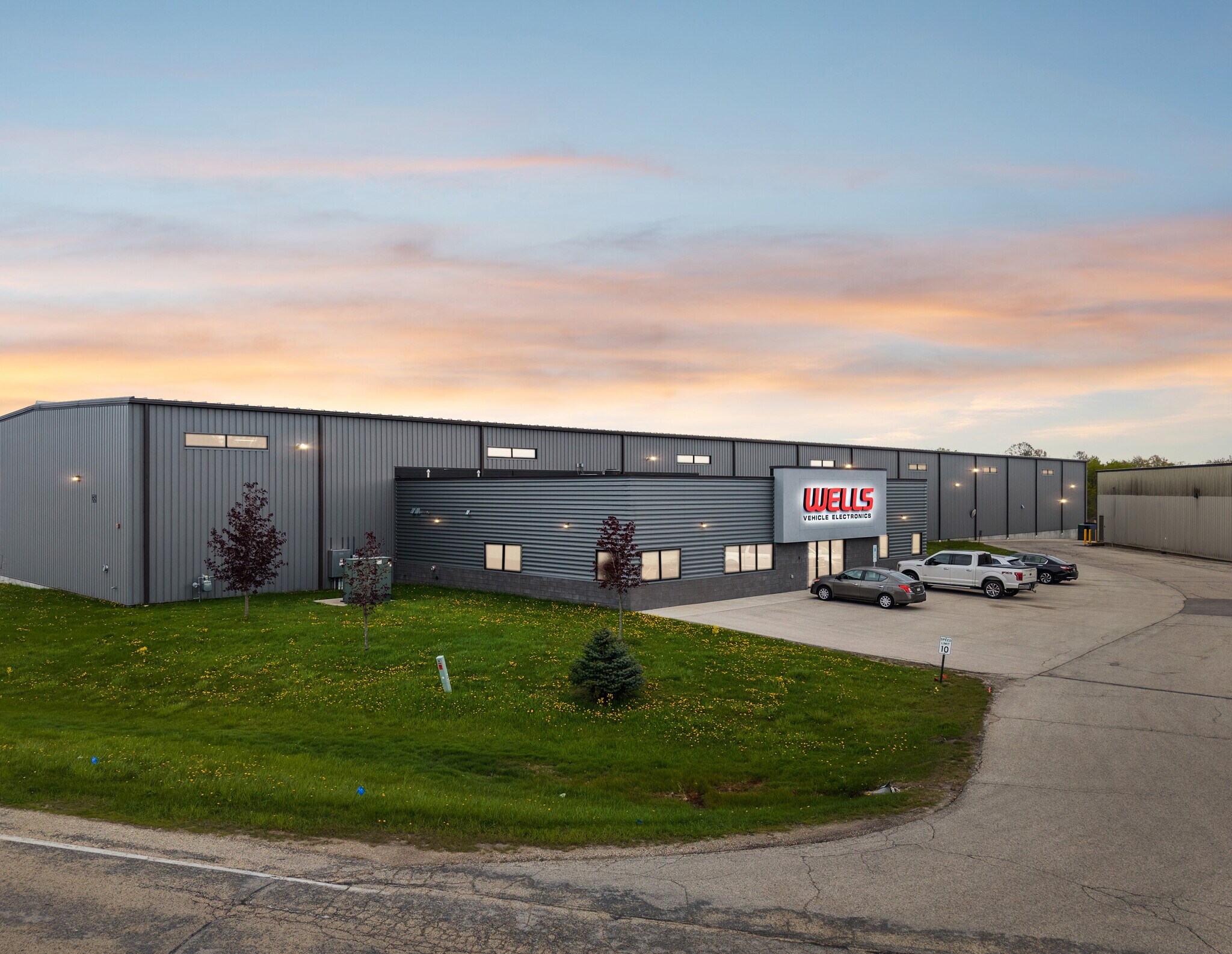 378 Trowbridge Dr, Fond Du Lac, WI for lease Primary Photo- Image 1 of 9